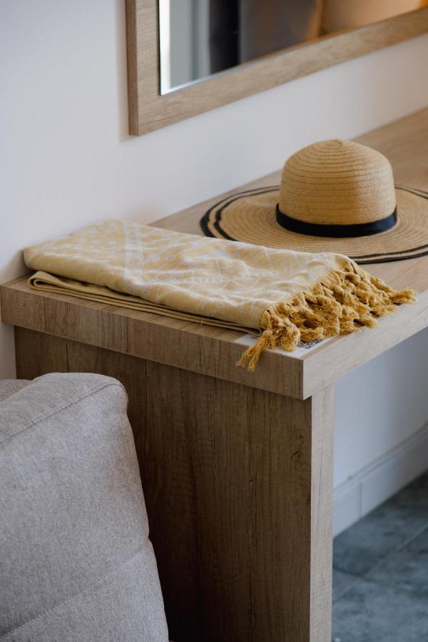 Calma Beach Hotel 斯塔夫罗斯 外观 照片