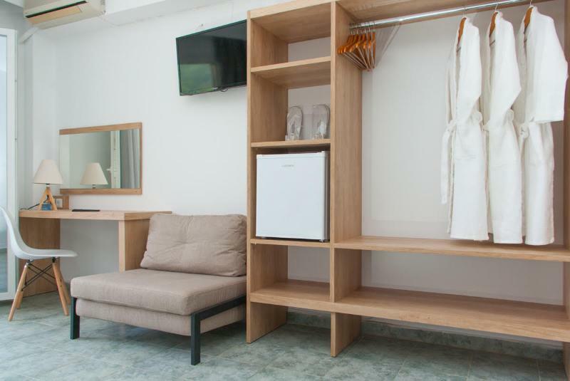 Calma Beach Hotel 斯塔夫罗斯 外观 照片